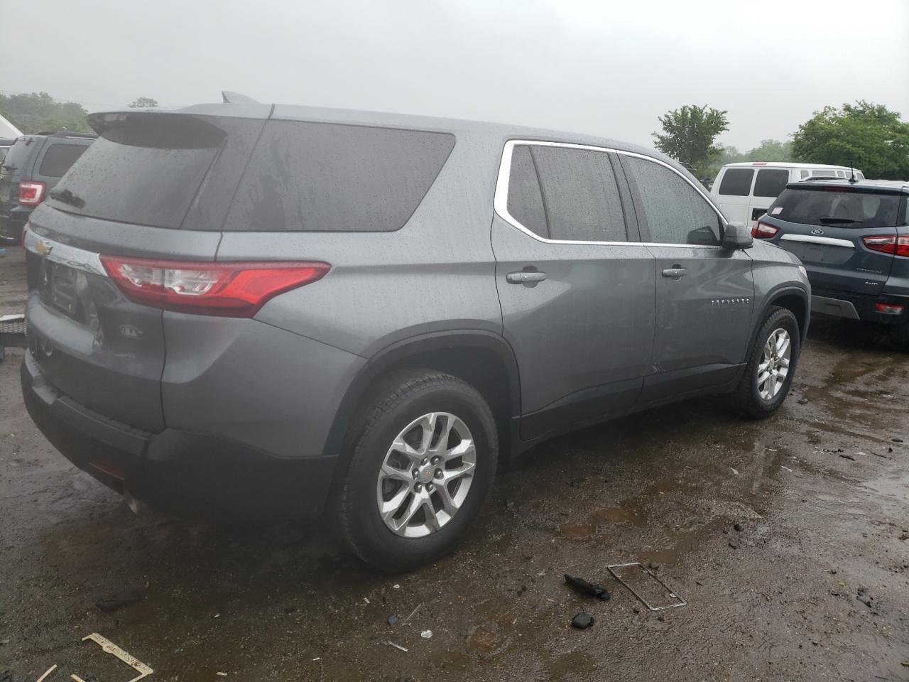 2021 CHEVROLET TRAVERSE L - Фото 3