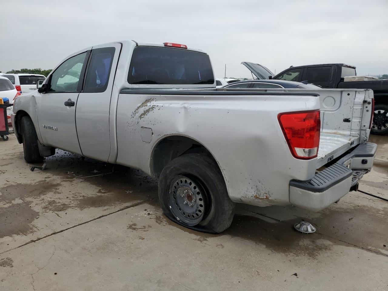 2015 NISSAN TITAN S - Фото 2