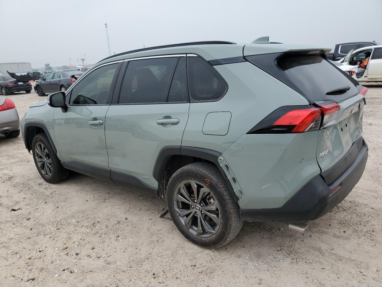 2022 TOYOTA RAV4 XLE P - Image 2