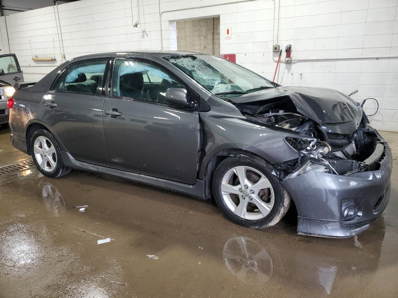 2013 TOYOTA COROLLA BA - Фото 4