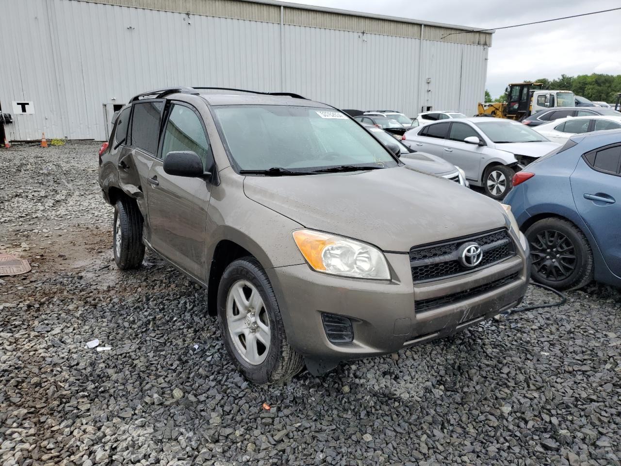 2011 TOYOTA RAV4 - Image 4