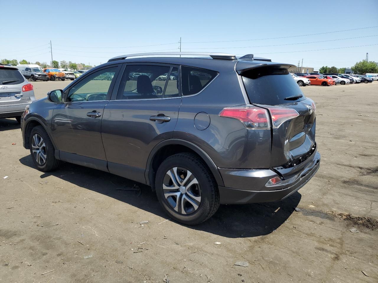 2016 TOYOTA RAV4 LE - Фото 2