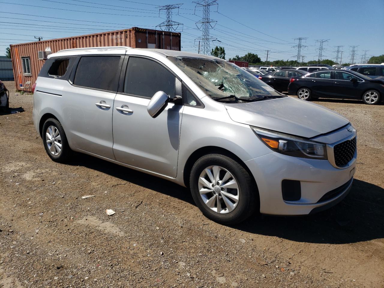2016 KIA SEDONA LX - Image 4