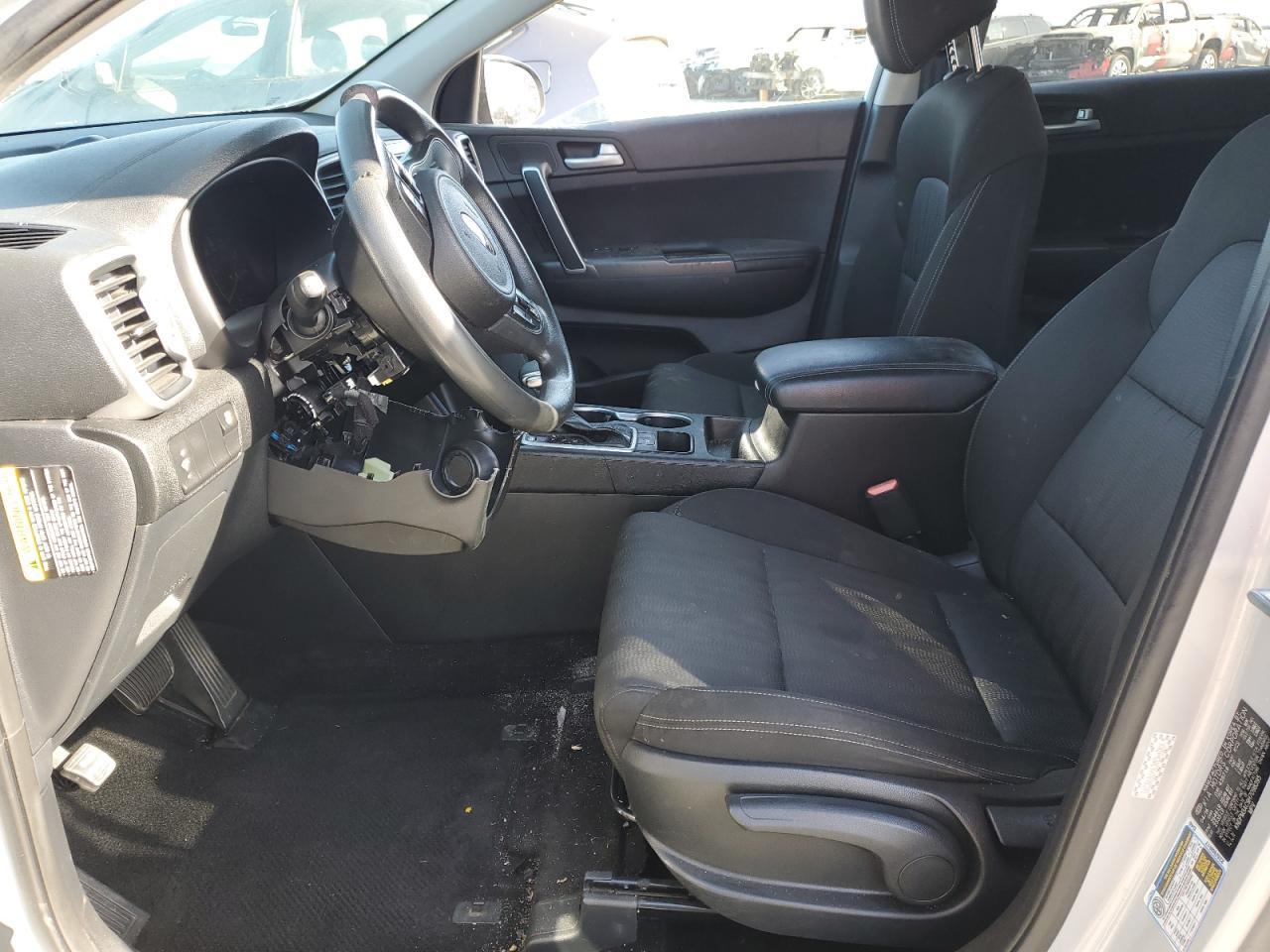 2017 KIA SPORTAGE L - Image 7