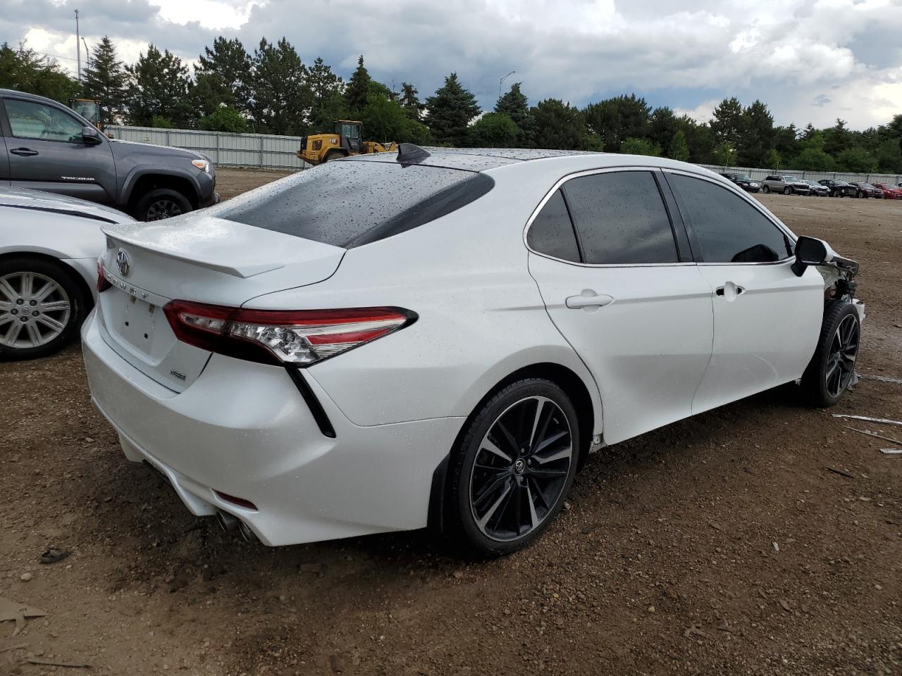 2019 TOYOTA CAMRY XSE - Фото 3