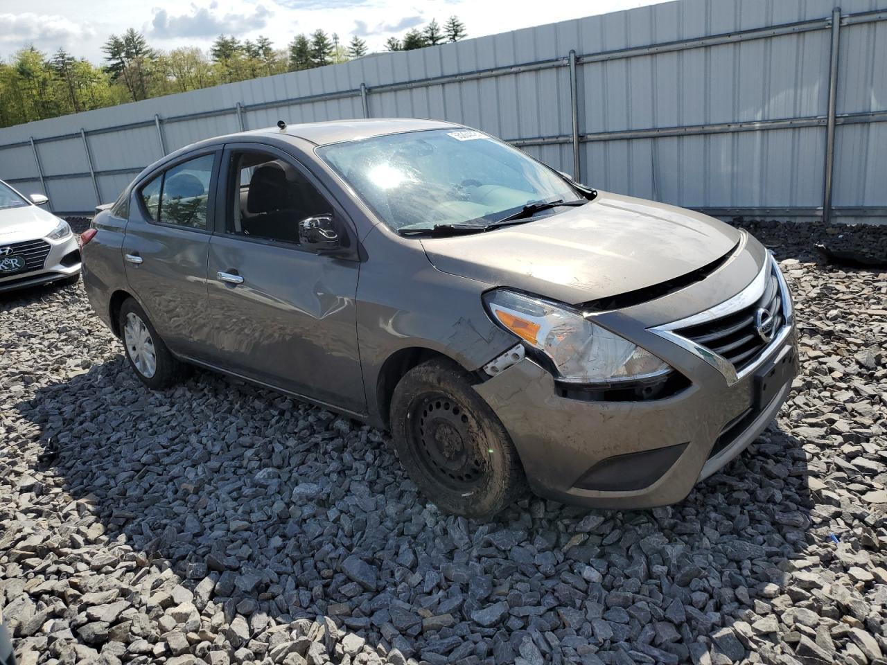 2016 NISSAN VERSA S - Image 4