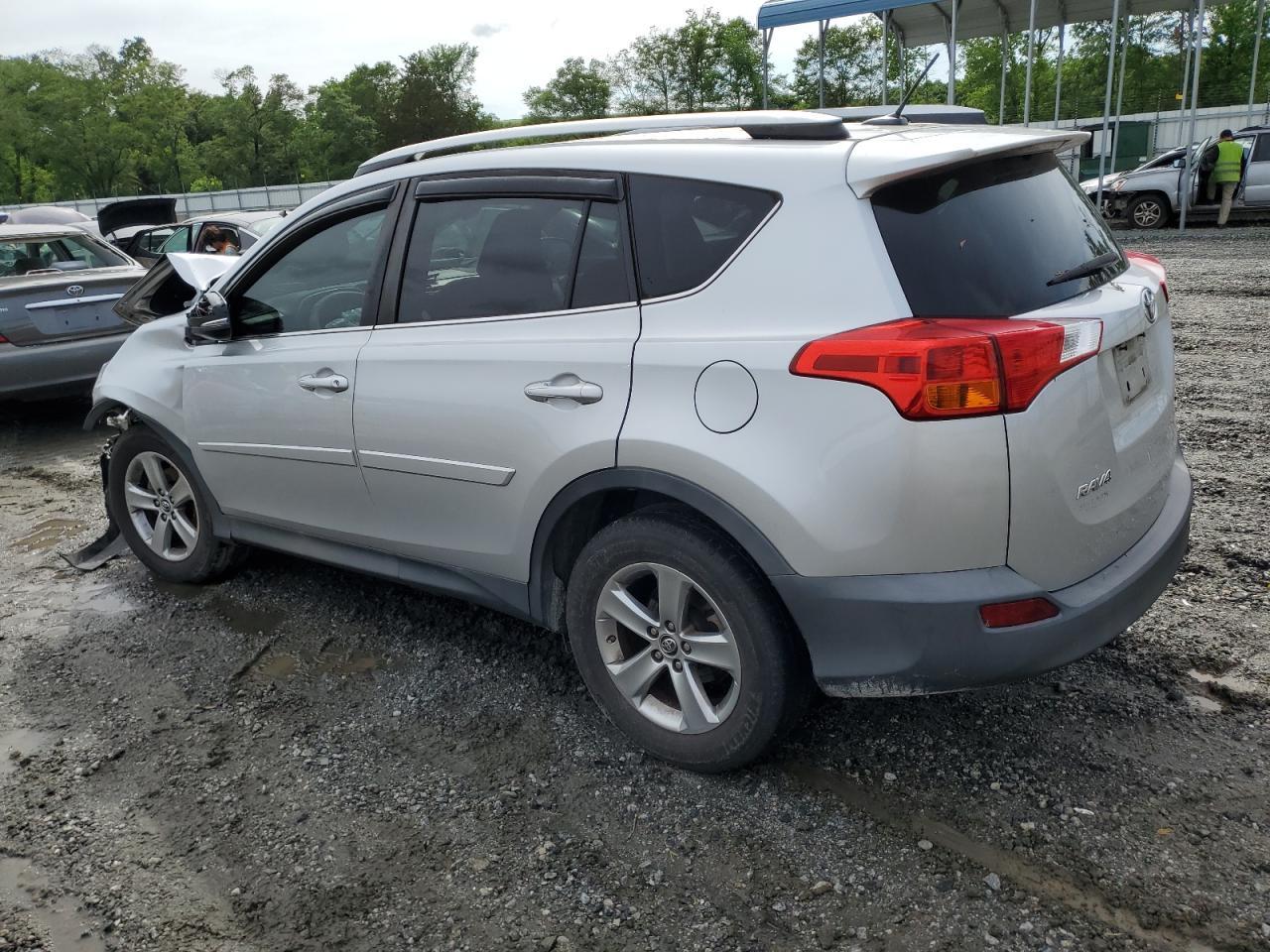 2015 TOYOTA RAV4 XLE - Image 2