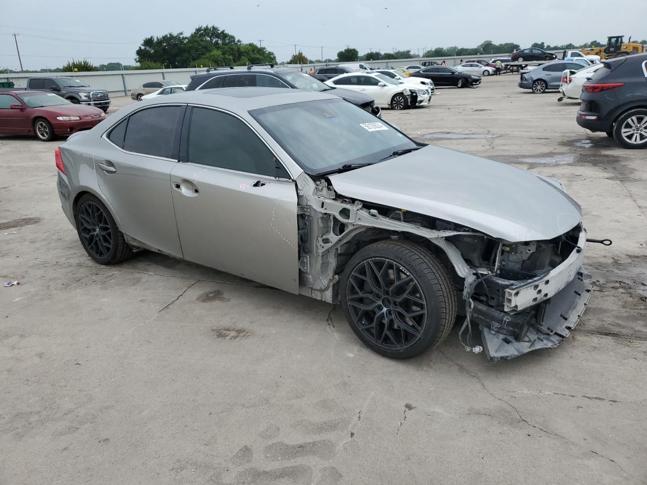 2017 LEXUS IS 200T - Image 4