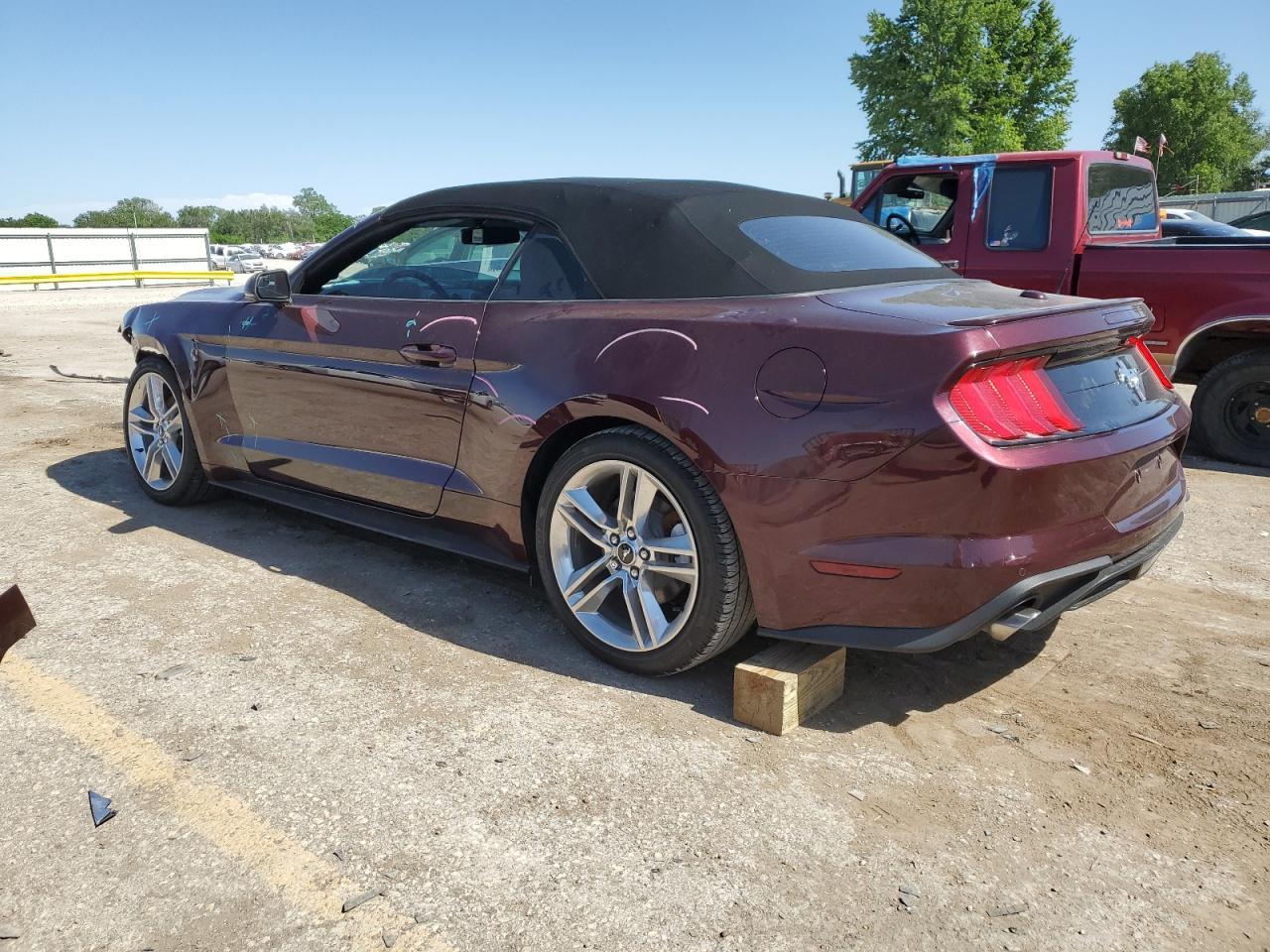 2018 FORD MUSTANG - Image 2