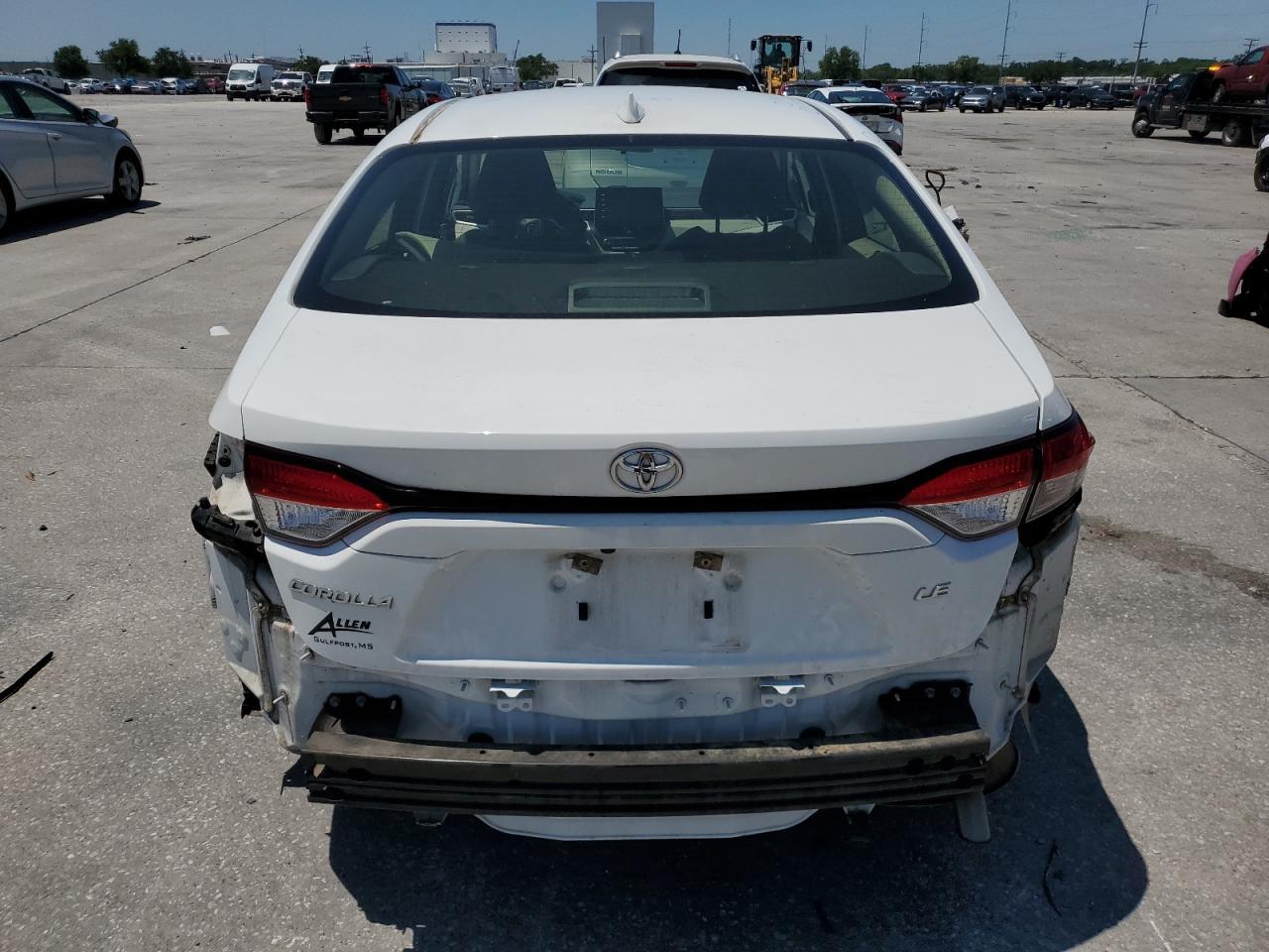 2020 TOYOTA COROLLA LE - Фото 6