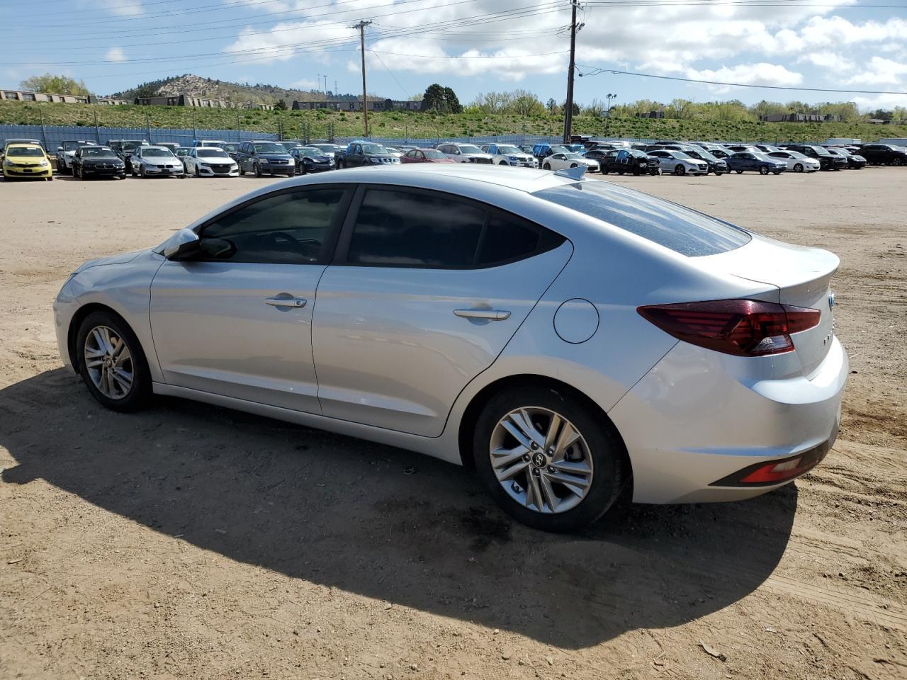 2019 HYUNDAI ELANTRA SE - Image 2