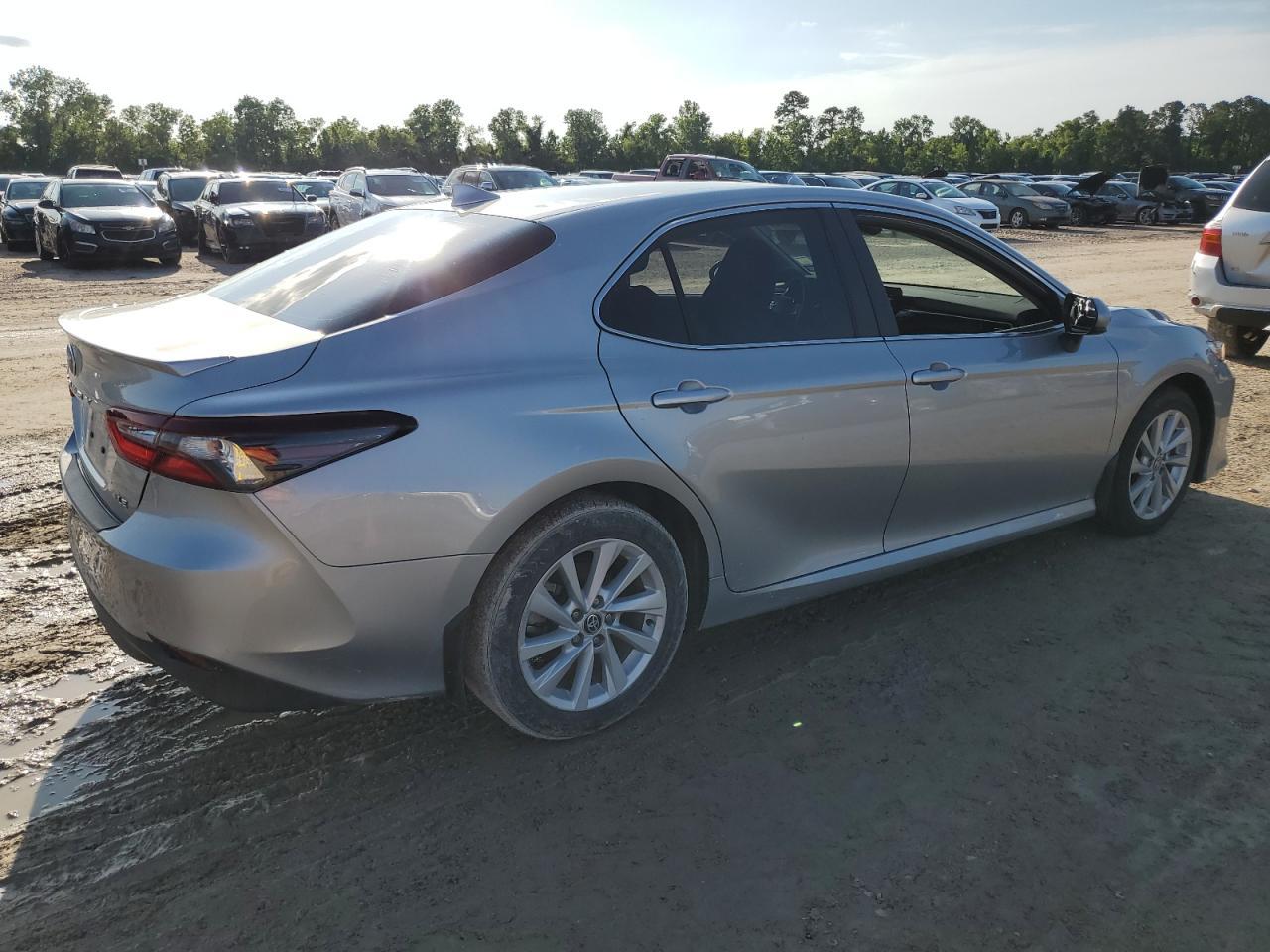 2023 TOYOTA CAMRY LE - Image 3