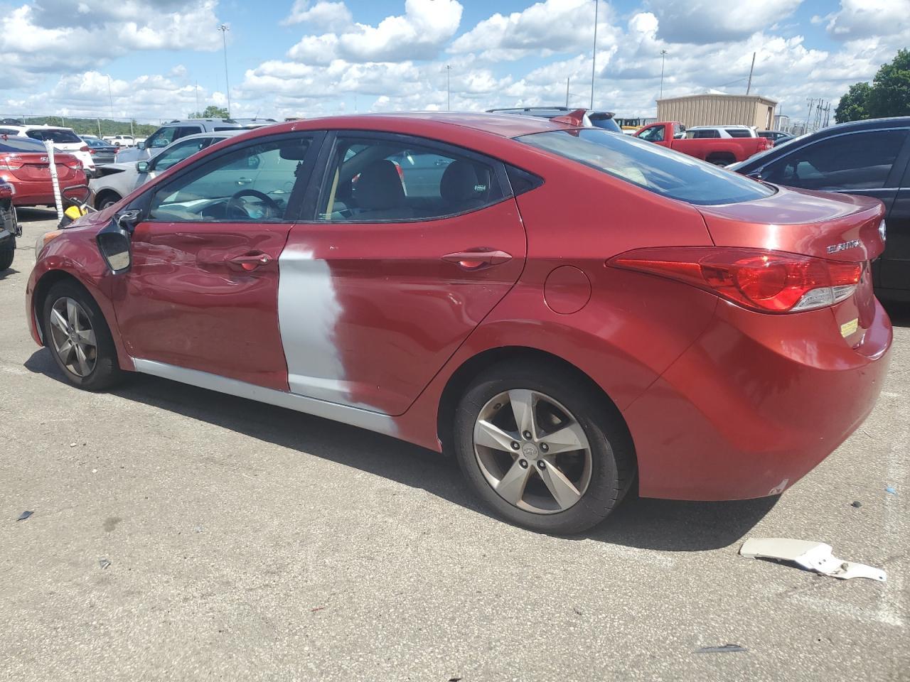 2013 HYUNDAI ELANTRA GL - Image 2