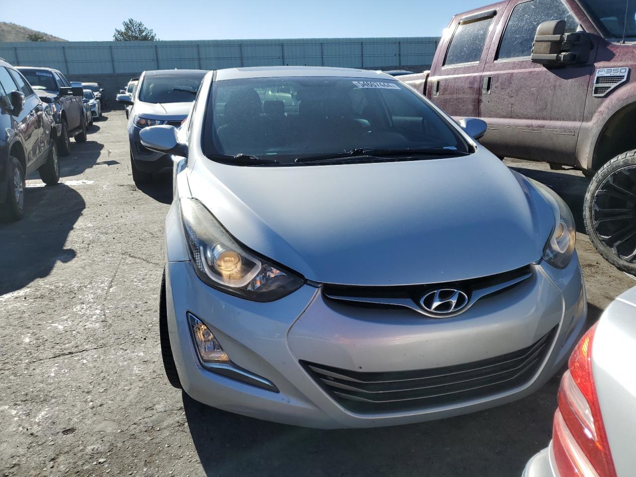 2015 HYUNDAI ELANTRA SE - Image 5