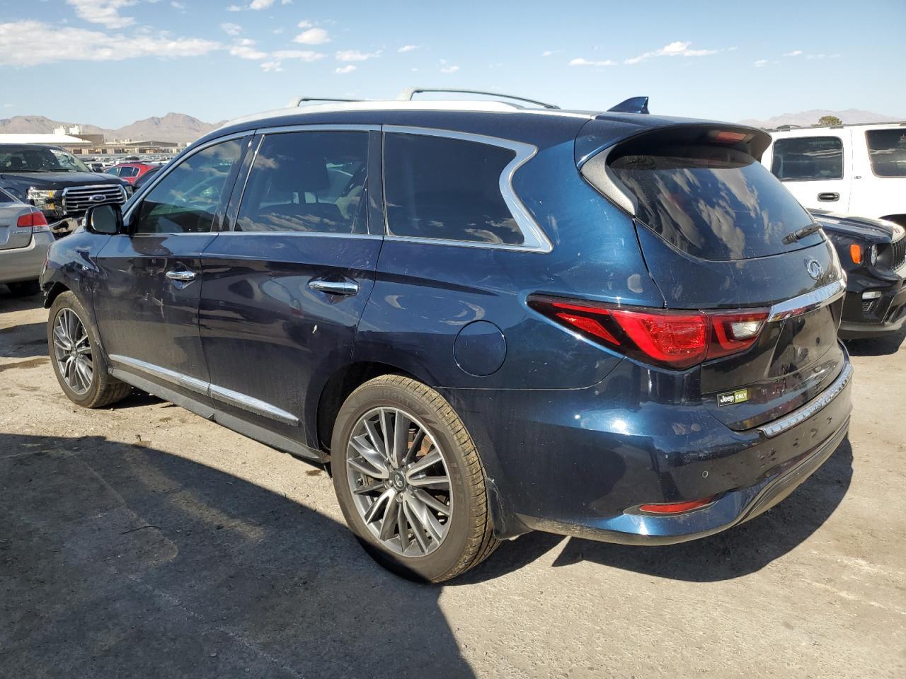 2019 INFINITI QX60 LUXE - Image 2