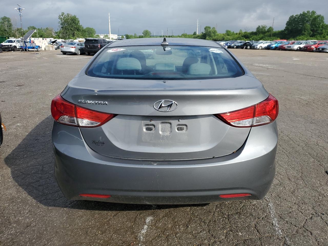 2013 HYUNDAI ELANTRA GL - Image 6