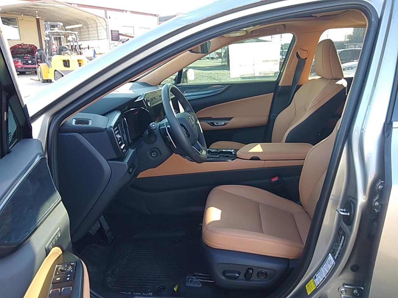 2023 LEXUS NX 350 - Image 7