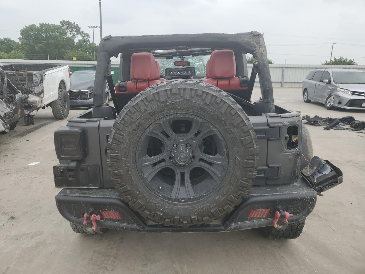 2017 JEEP WRANGLER U - Image 6