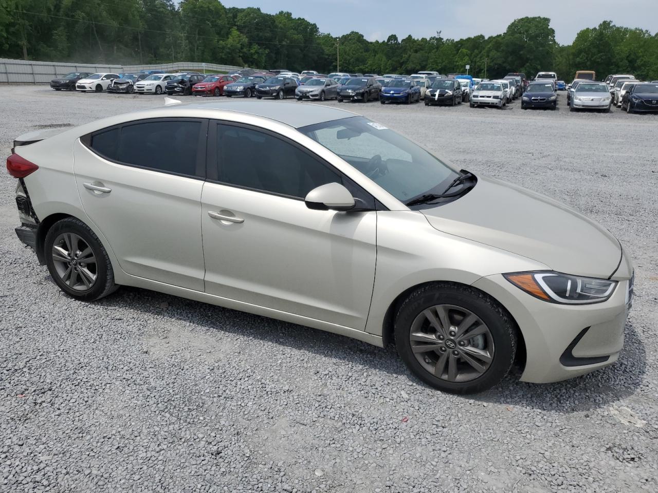 2017 HYUNDAI ELANTRA SE - Image 4