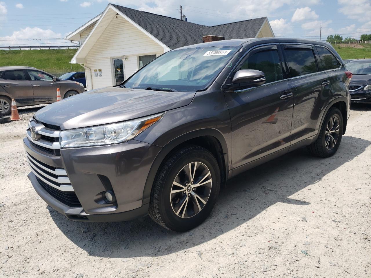 2017 TOYOTA HIGHLANDER car image