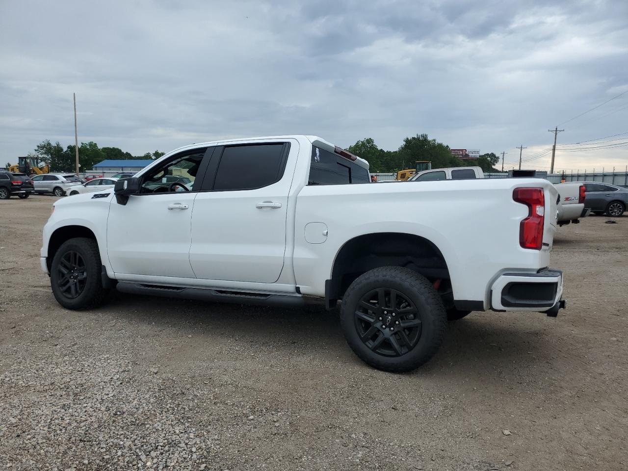 2024 CHEVROLET SILVERADO - Фото 2