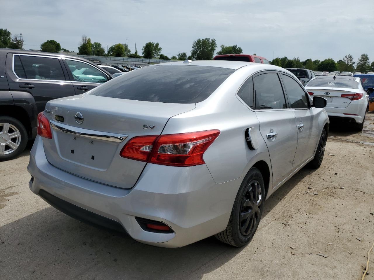 2017 NISSAN SENTRA S - Фото 3