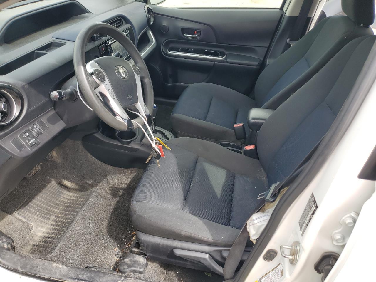 2015 TOYOTA PRIUS C - Image 7