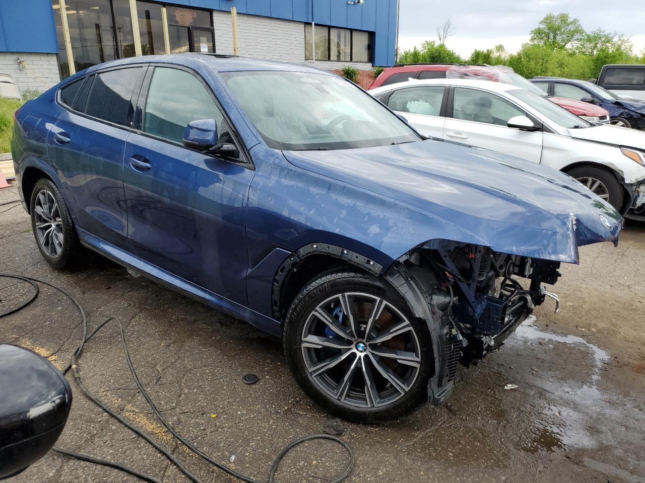 2022 BMW X6 XDRIVE4 - Image 4