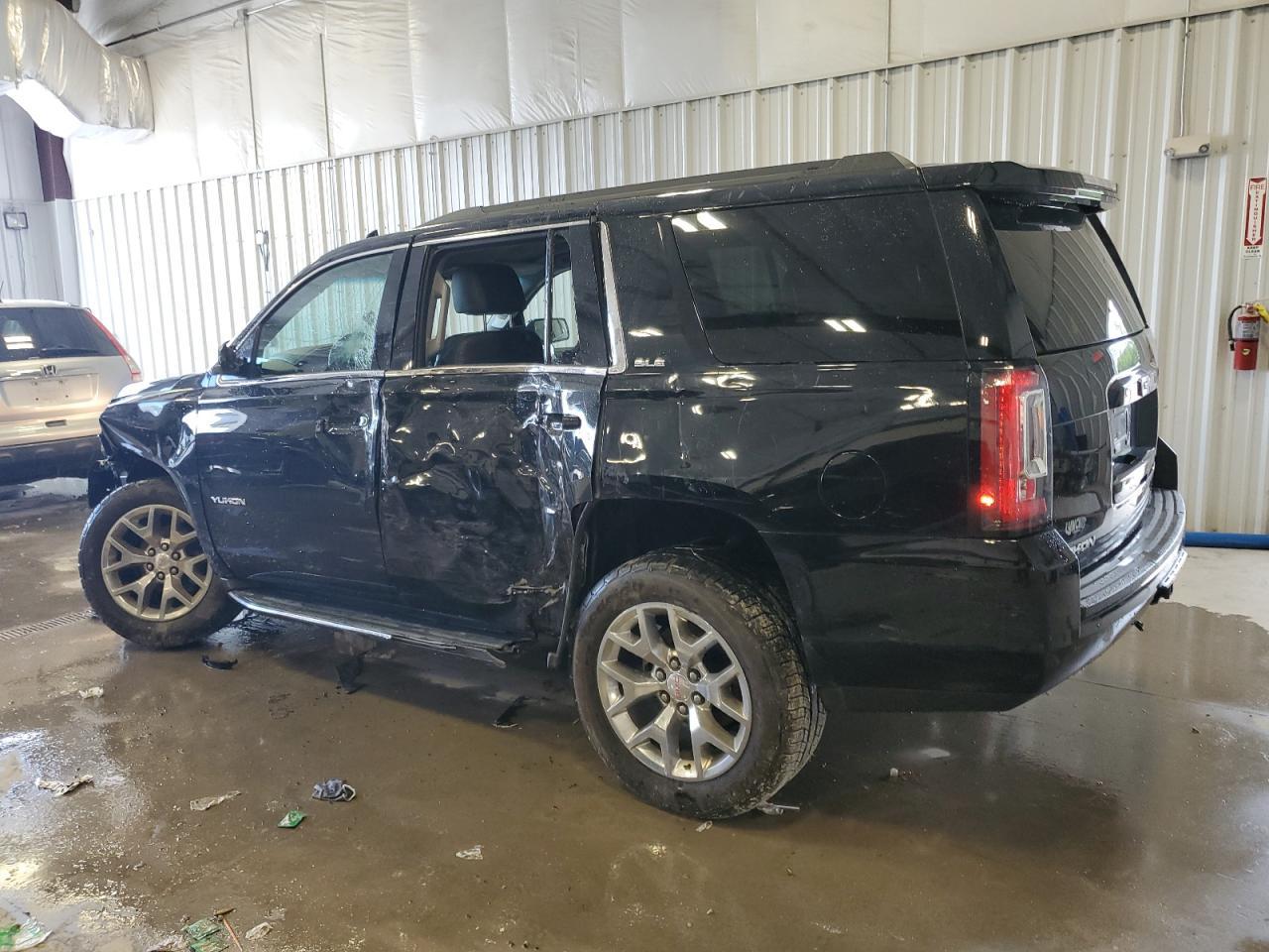 2016 GMC YUKON SLE - Фото 2