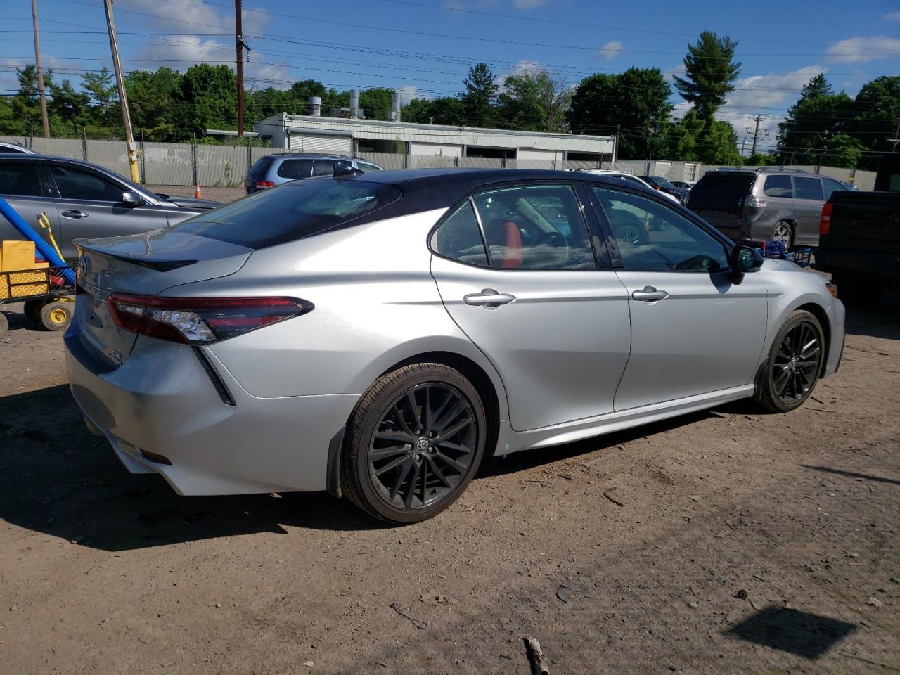 2022 TOYOTA CAMRY XSE - Image 3
