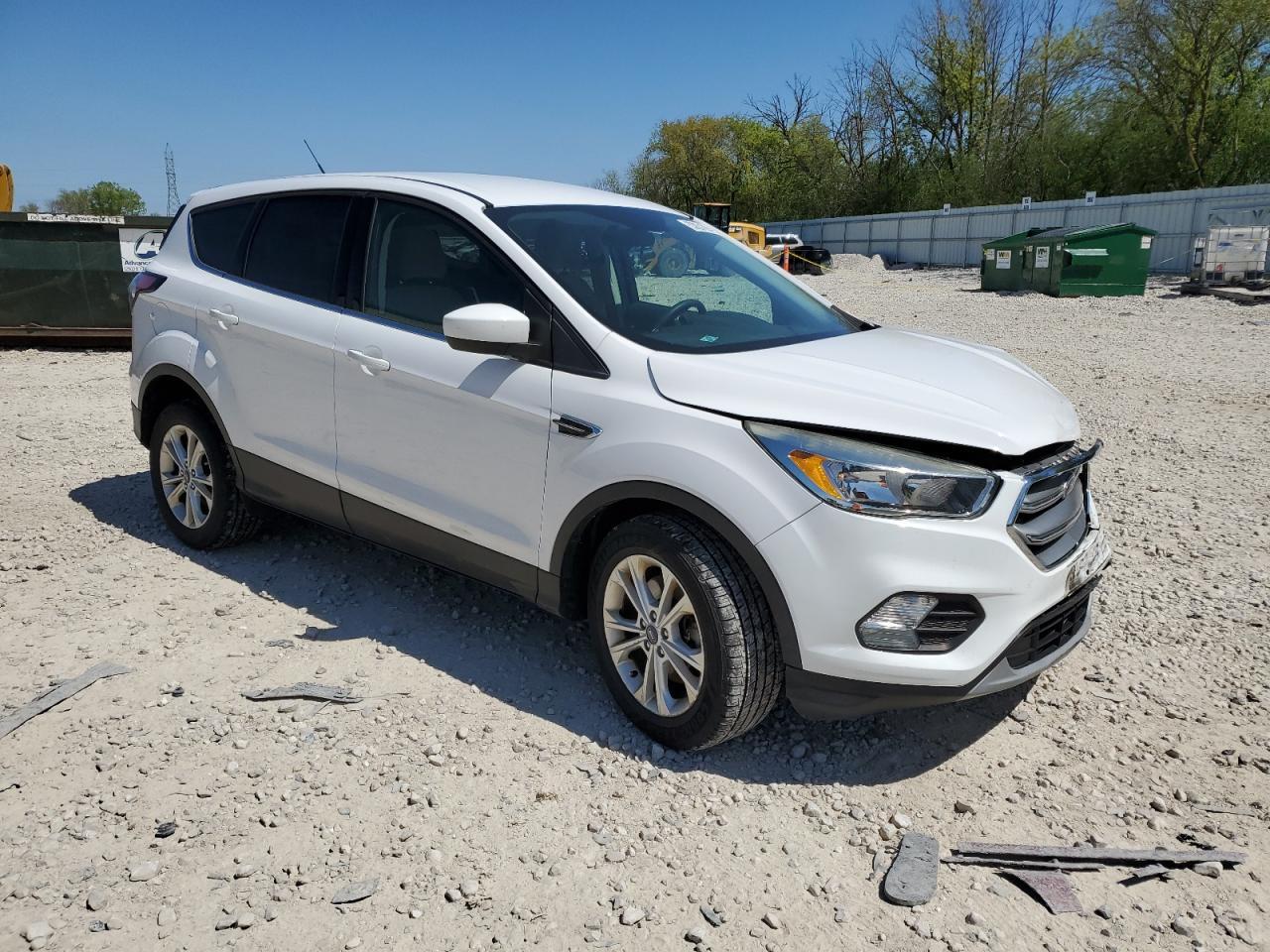 2017 FORD ESCAPE SE - Фото 4