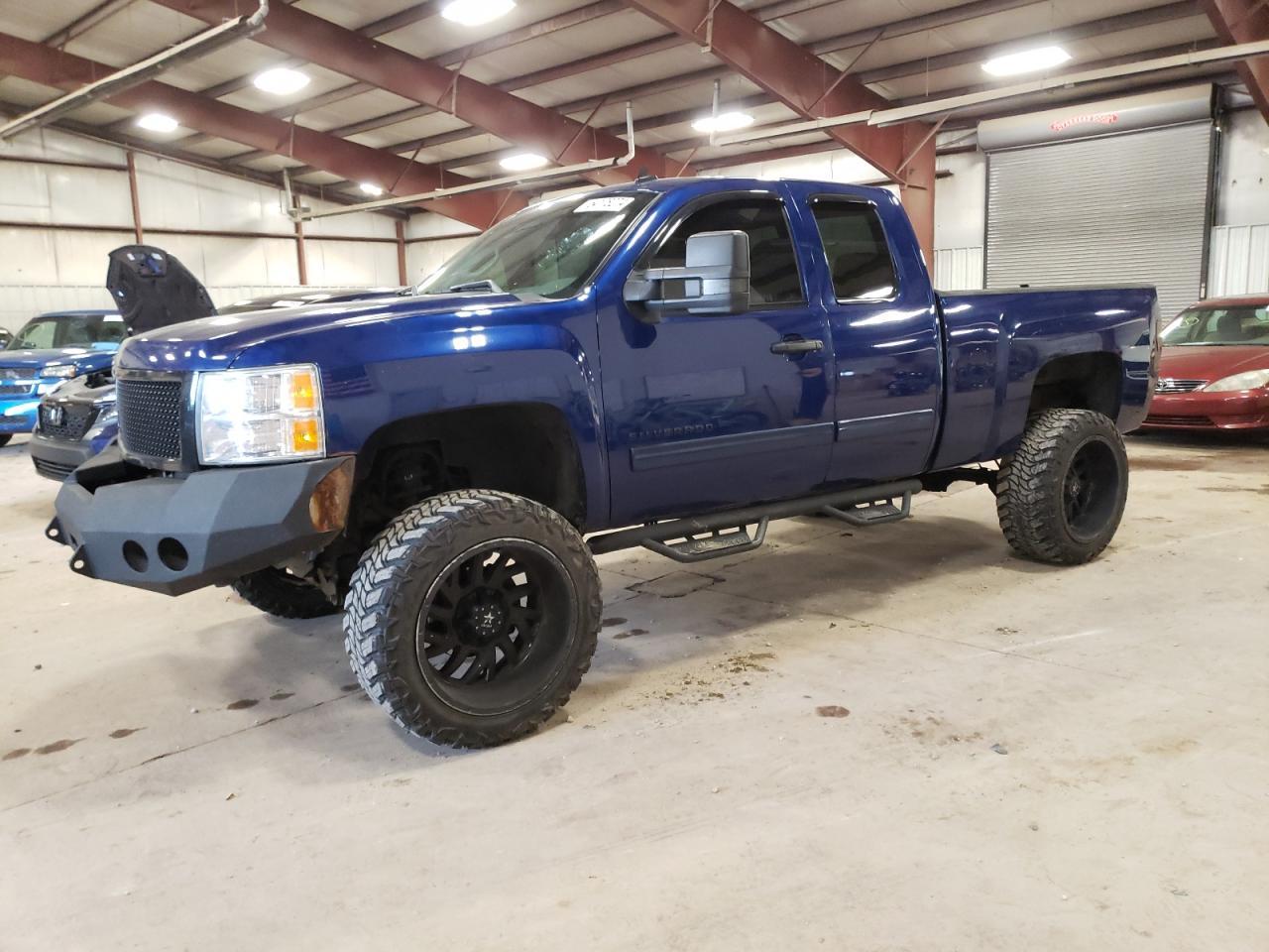 2013 CHEVROLET SILVERADO car image