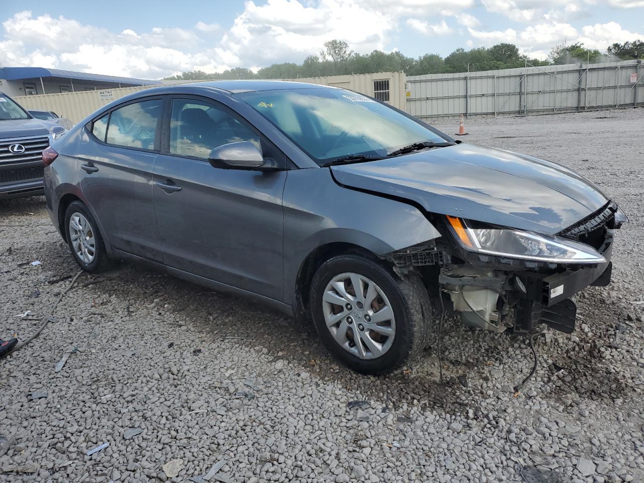 2019 HYUNDAI ELANTRA SE - Фото 4