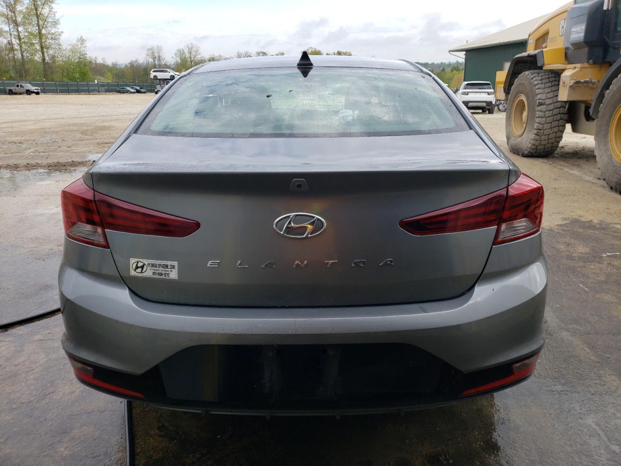 2019 HYUNDAI ELANTRA SE - Фото 6