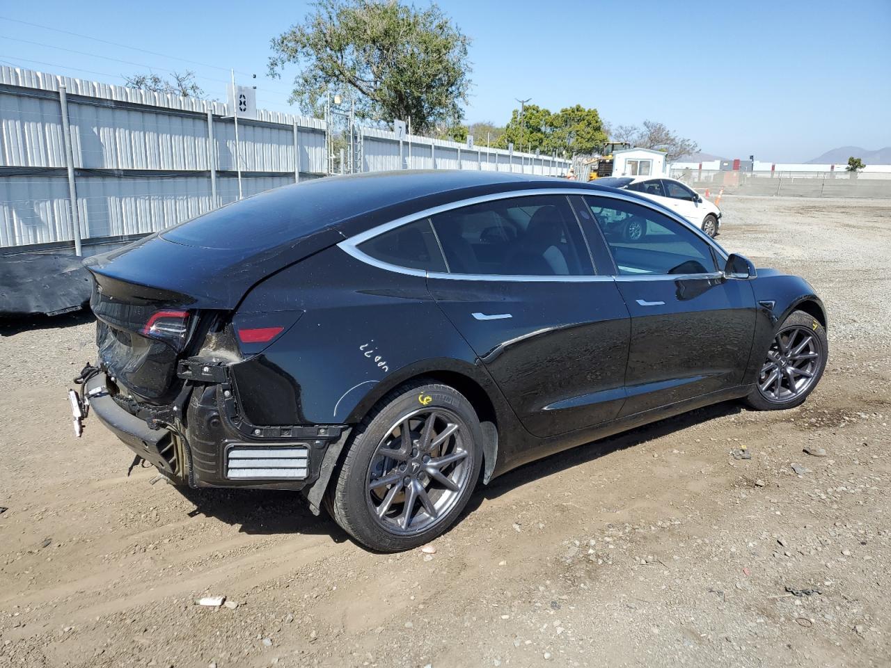 2019 TESLA MODEL 3 - Image 3