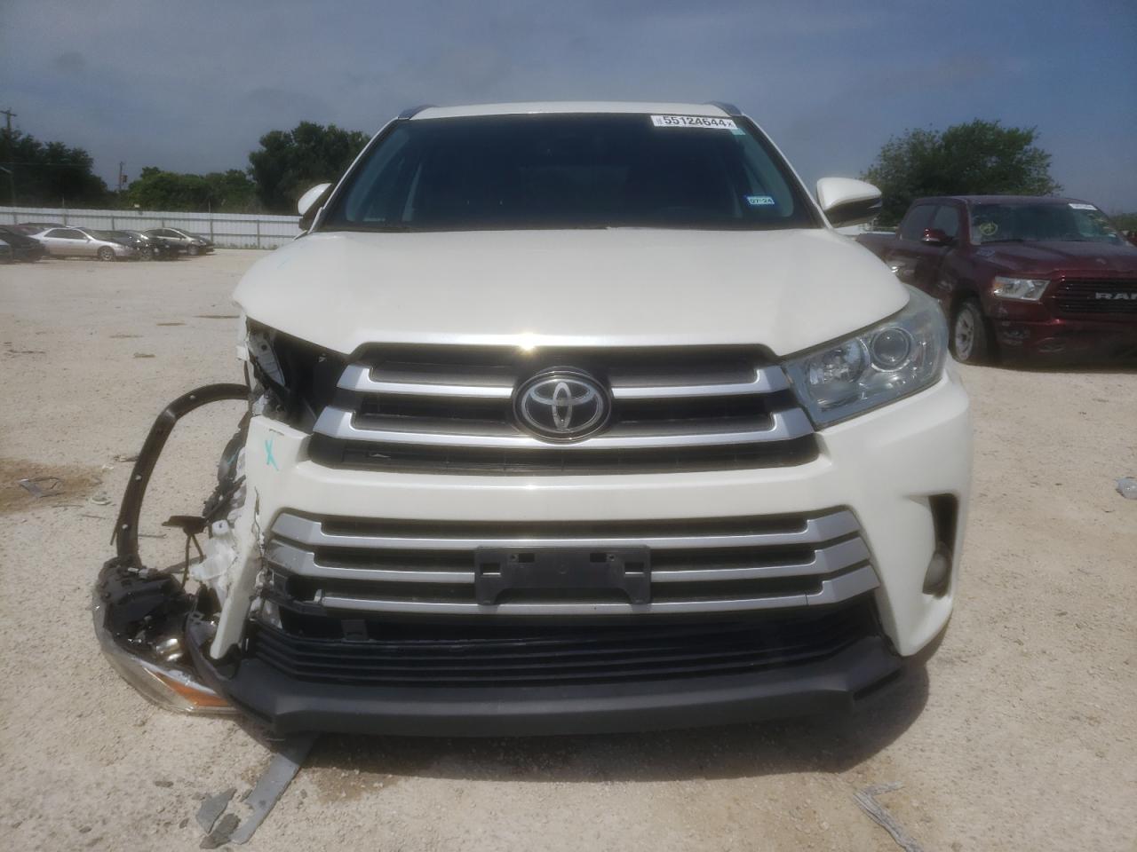 2019 TOYOTA HIGHLANDER - Фото 5