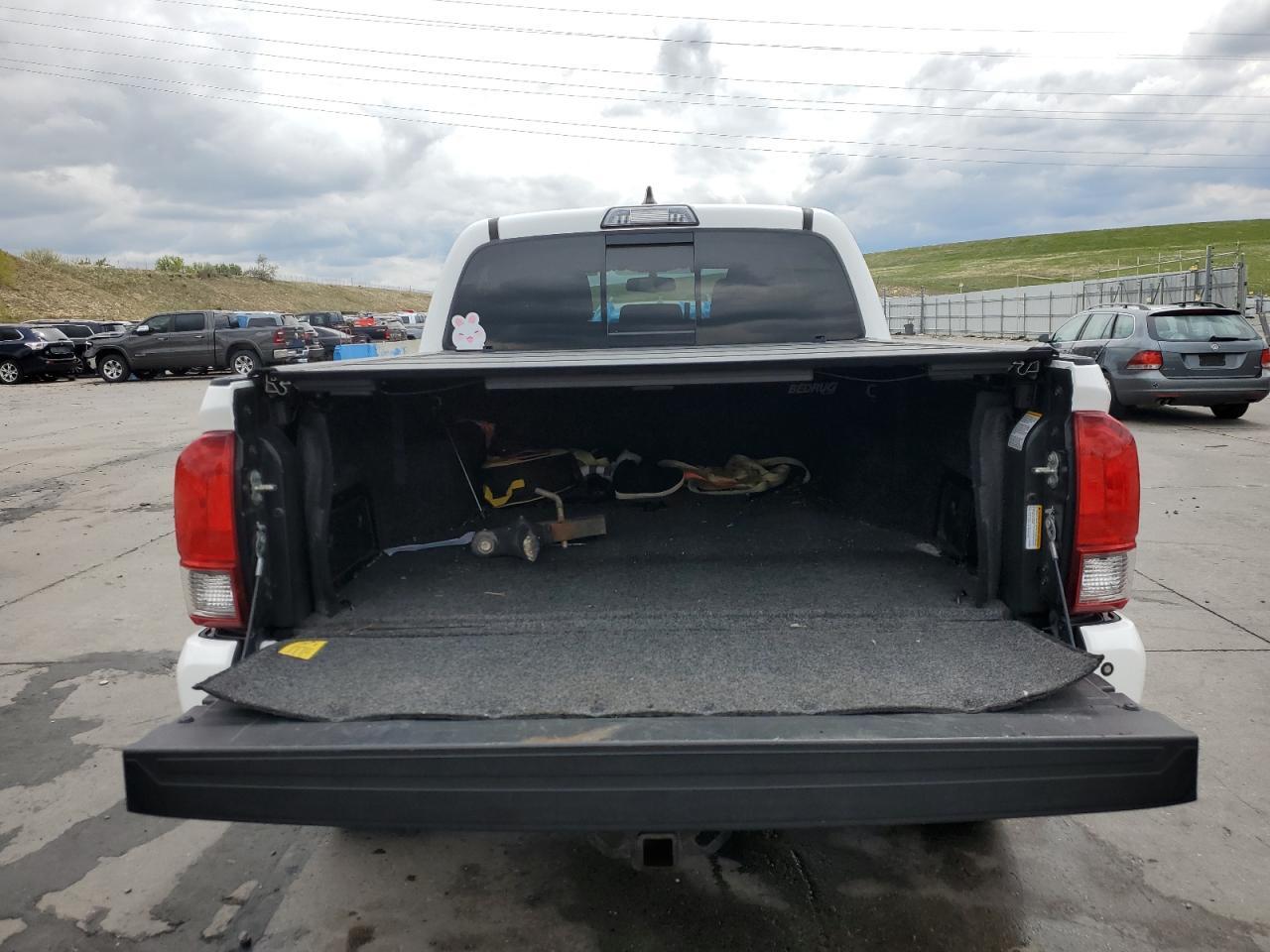 2017 TOYOTA TACOMA DOU - Фото 6