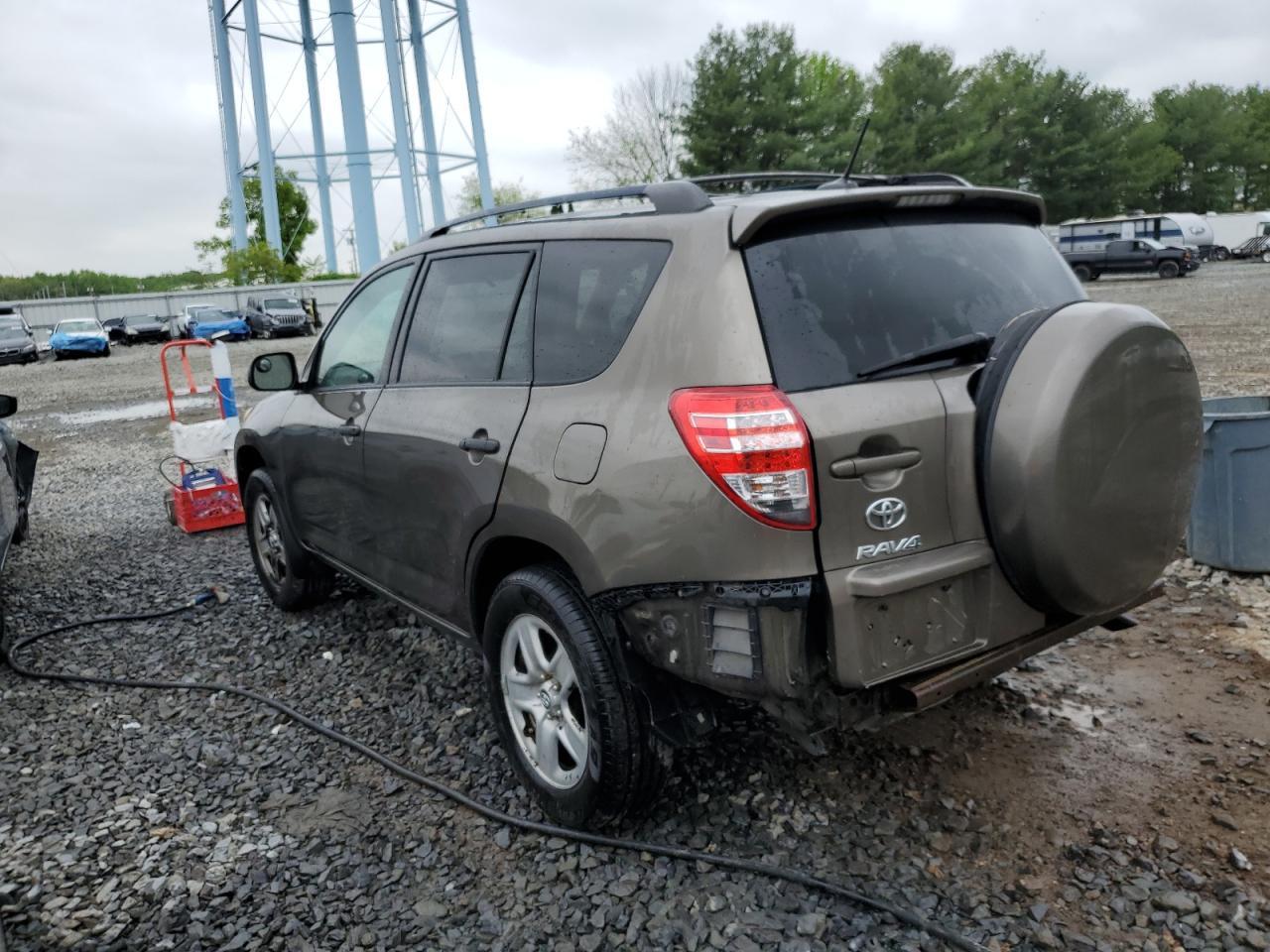 2011 TOYOTA RAV4 - Image 2
