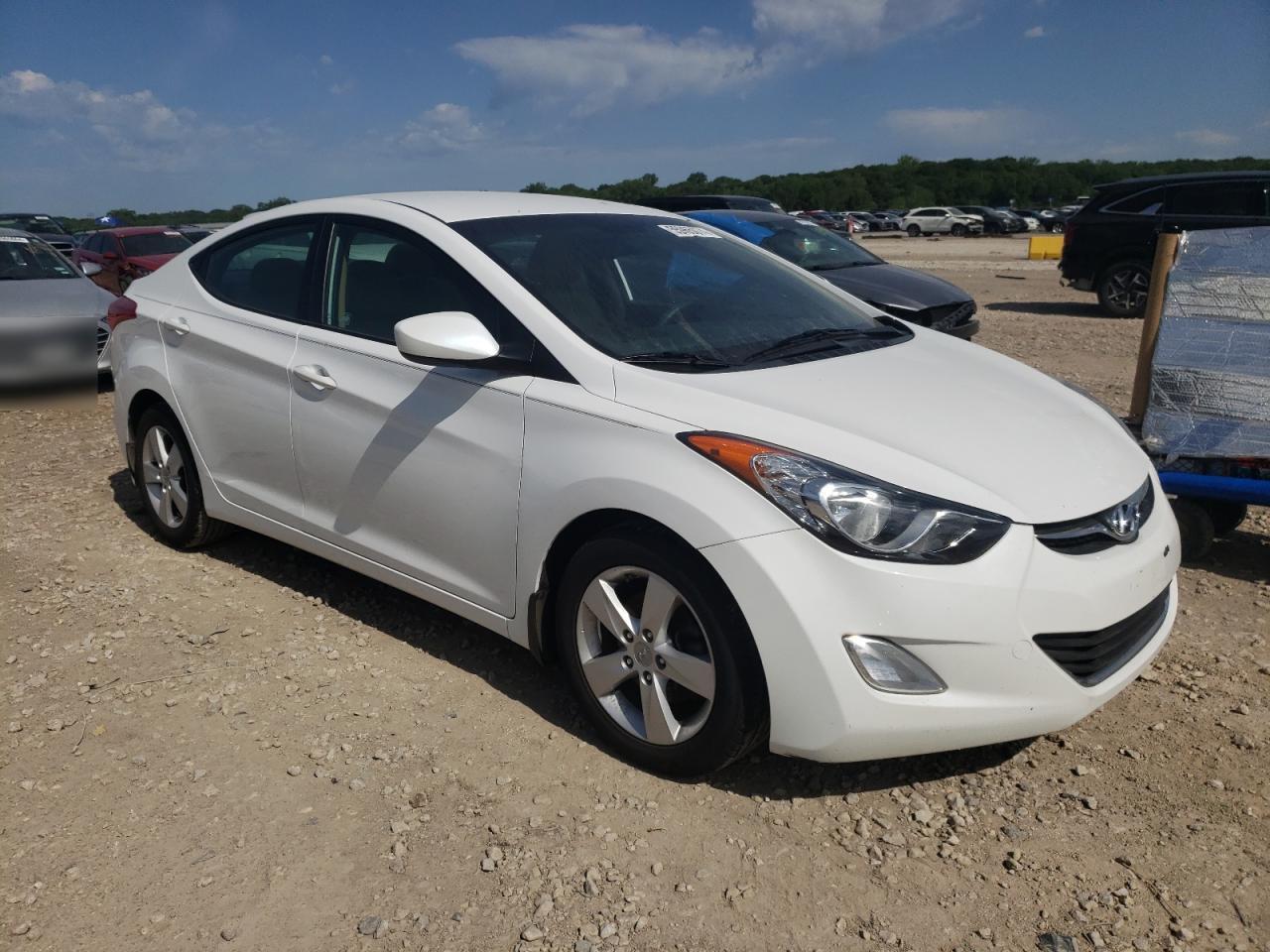 2013 HYUNDAI ELANTRA GL - Image 4