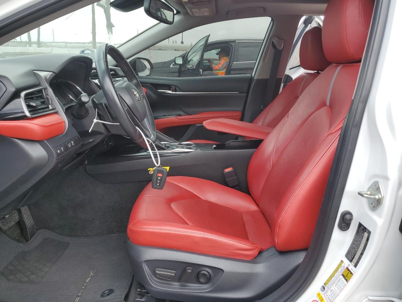 2019 TOYOTA CAMRY XSE - Image 7