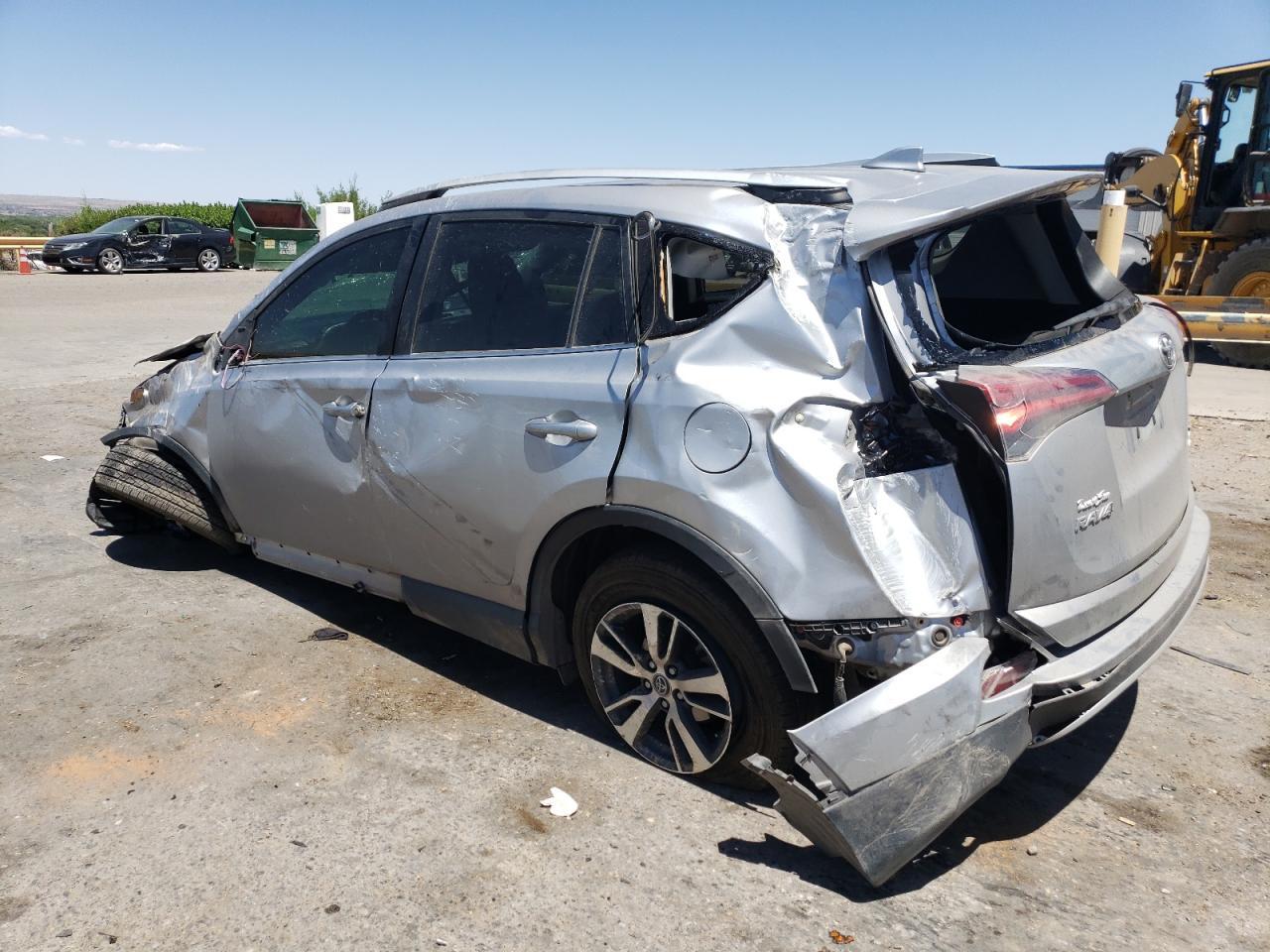 2016 TOYOTA RAV4 XLE - Image 2