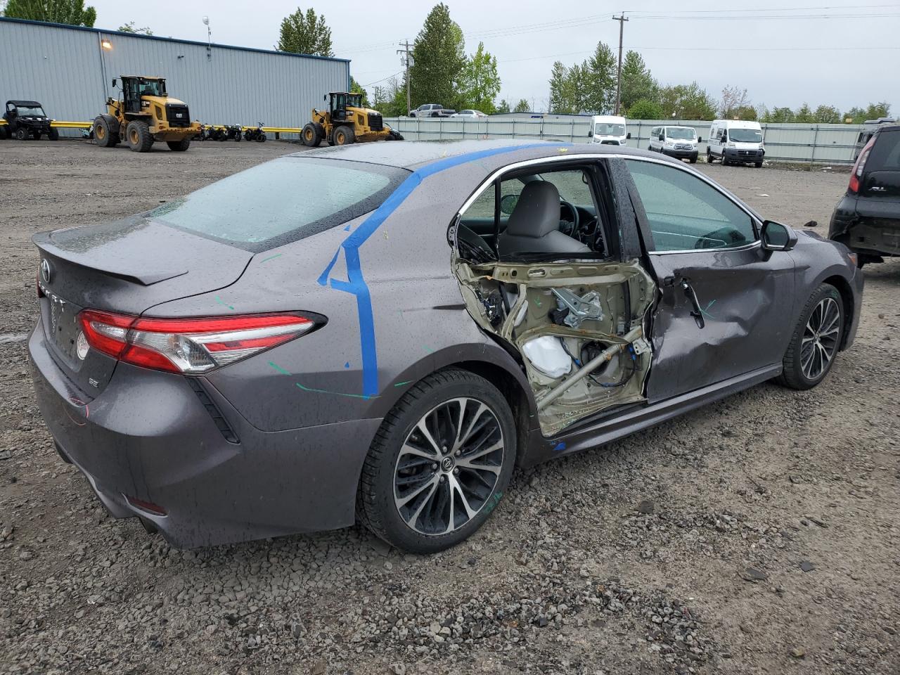 2018 TOYOTA CAMRY L - Фото 3