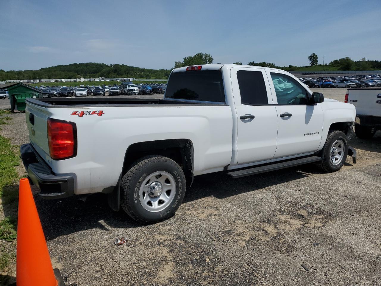 2019 CHEVROLET SILVERADO - Фото 3