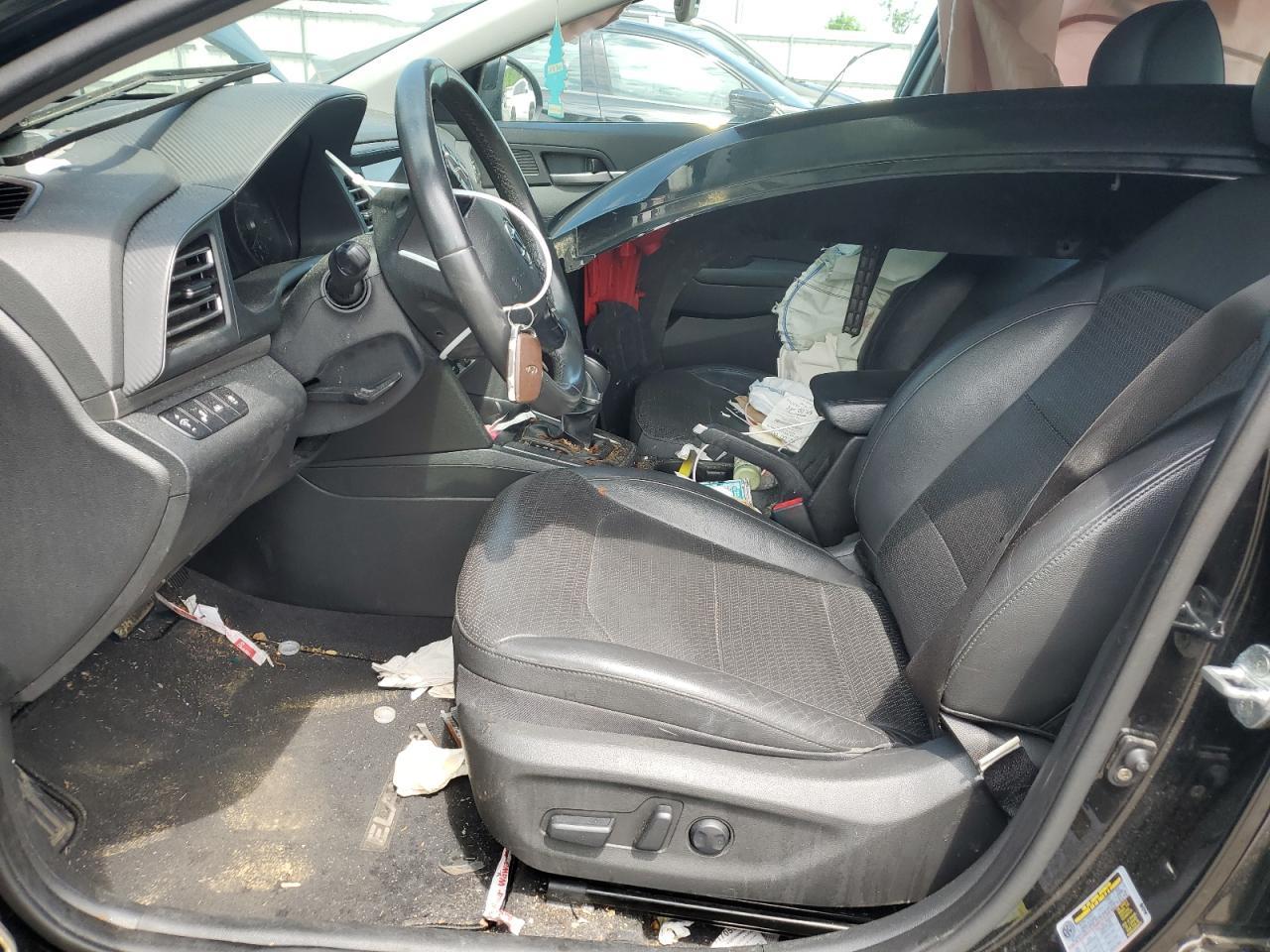 2019 HYUNDAI ELANTRA SE - Фото 7