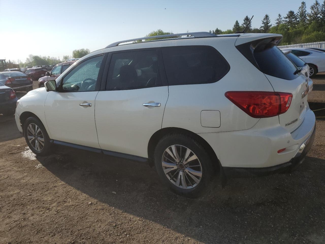 2017 NISSAN PATHFINDER - Image 2