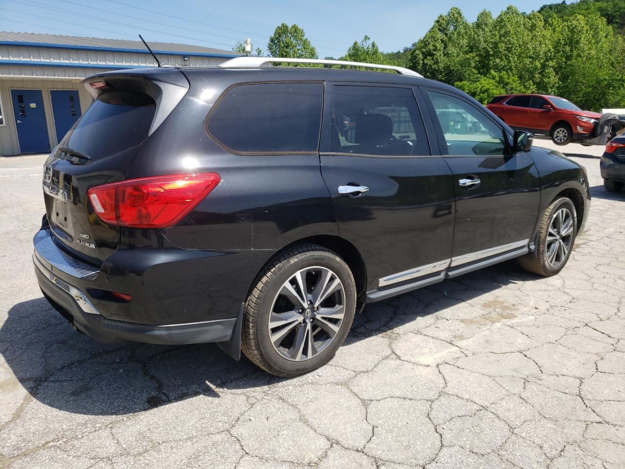 2017 NISSAN PATHFINDER - Фото 3