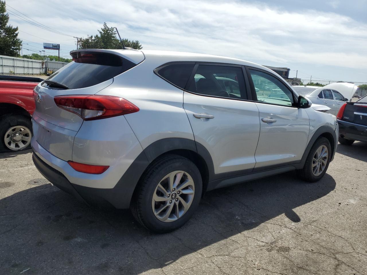 2016 HYUNDAI TUCSON SE - Фото 3