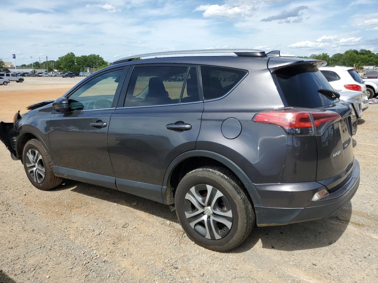 2017 TOYOTA RAV4 LE - Фото 2