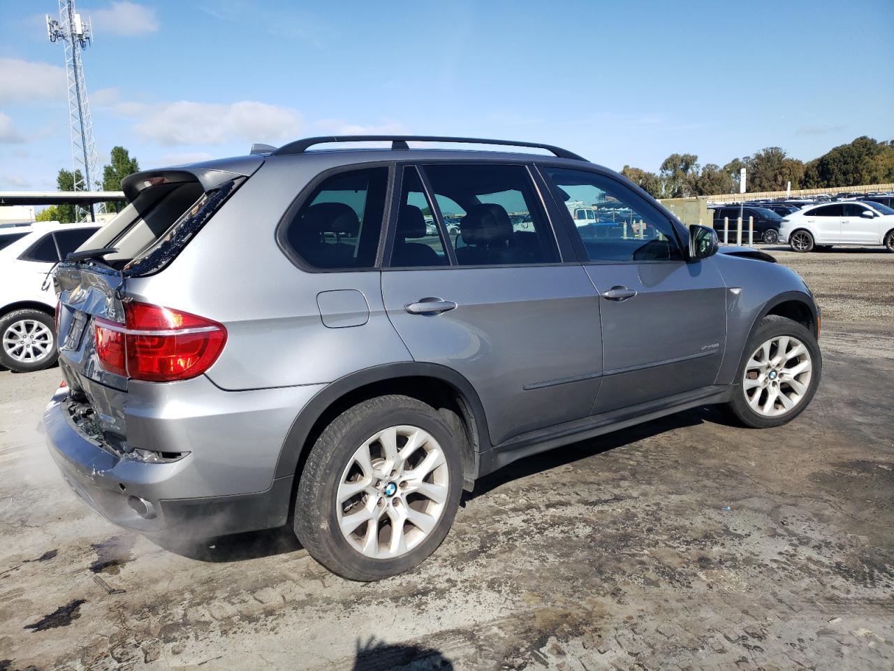 2013 BMW X5 XDRIVE3 - Фото 3