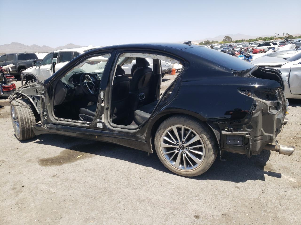 2018 INFINITI Q50 LUXE - Фото 2